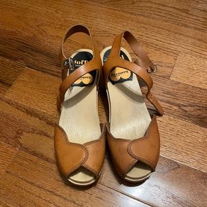 Swedish hasbeens peep toe clogs